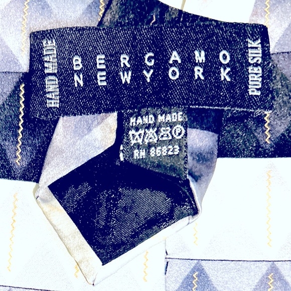 BERGAMO NEW YORK Mens Silk Tie Black Gray & White Geometric Design - Picture 4 of 5